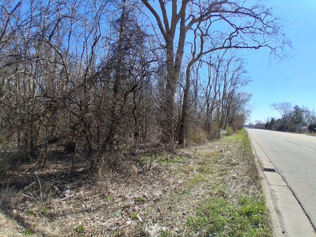 36245 N Green Bay Road, Waukegan, IL 60087