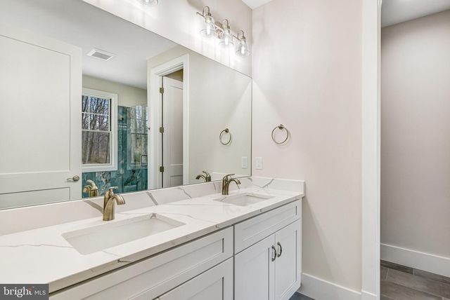 16220 WATERFALL RD, Haymarket, VA 20169