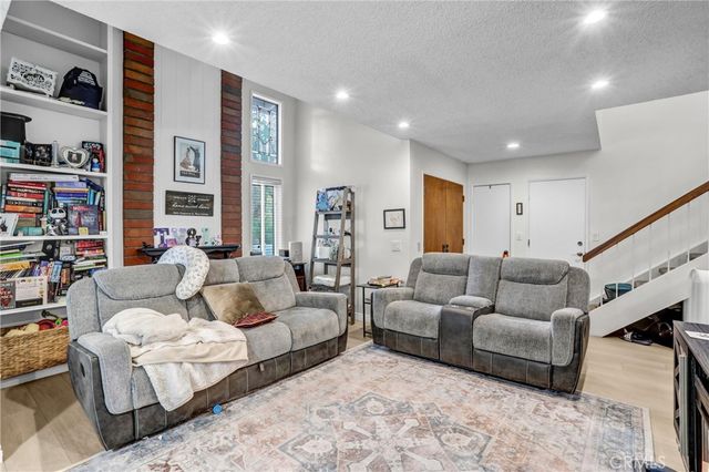 2015 Chaparral, West Covina, CA 91791