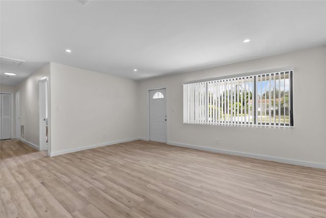 908 Lighthouse Dr, North Palm Beach, FL 33408