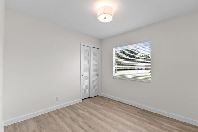 908 Lighthouse Dr, North Palm Beach, FL 33408