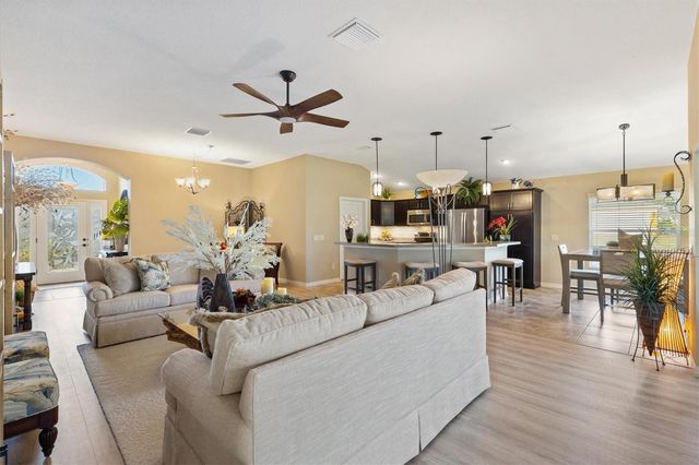 1852 SASSPARILLA WAY, The Villages, FL 32162