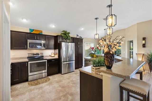 1852 SASSPARILLA WAY, The Villages, FL 32162