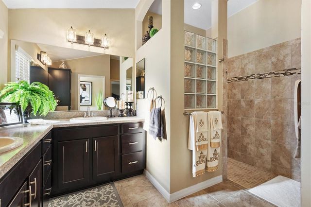 1852 SASSPARILLA WAY, The Villages, FL 32162