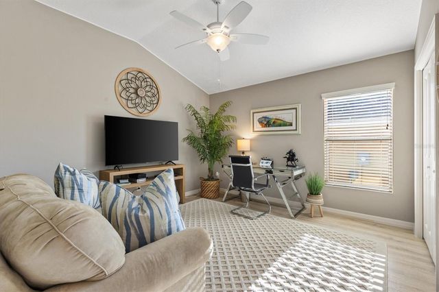 1852 SASSPARILLA WAY, The Villages, FL 32162