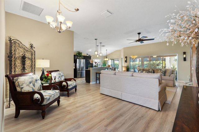 1852 SASSPARILLA WAY, The Villages, FL 32162