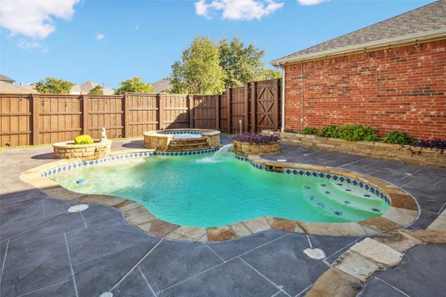 8812 Bluffcreek Lane, Plano, TX 75024