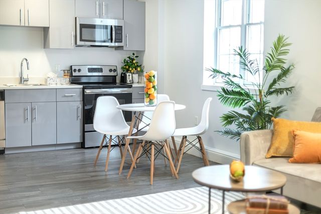 1505 Commonwealth Ave 110, Boston, MA 02135