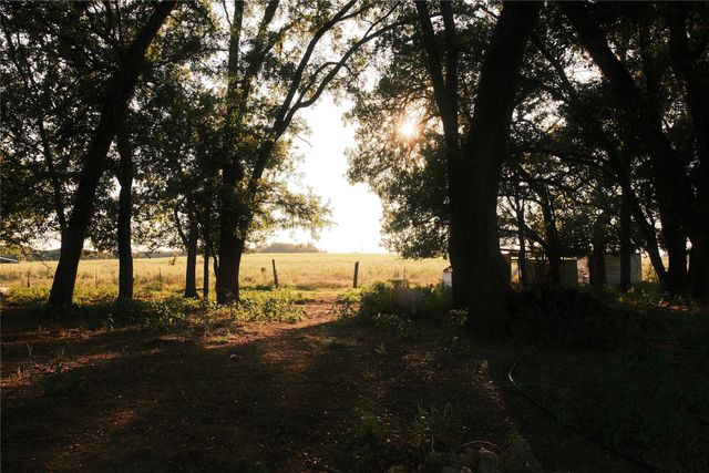 157 Private Road 142, Covington, TX 76636