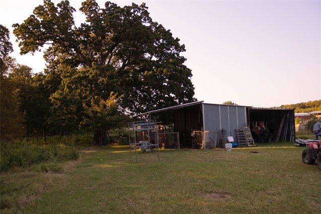 157 Private Road 142, Covington, TX 76636
