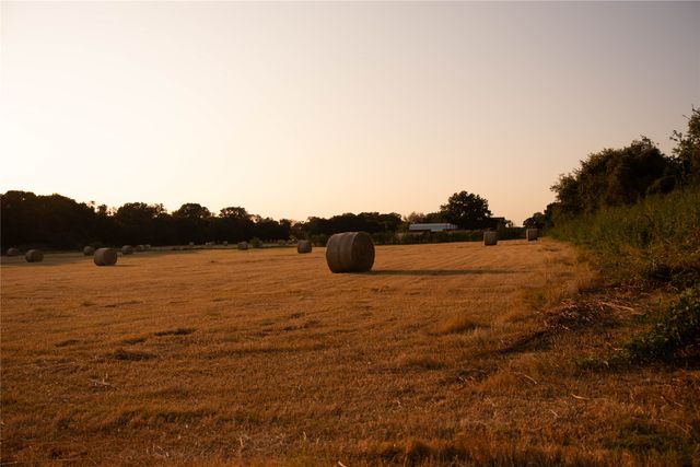157 Private Road 142, Covington, TX 76636