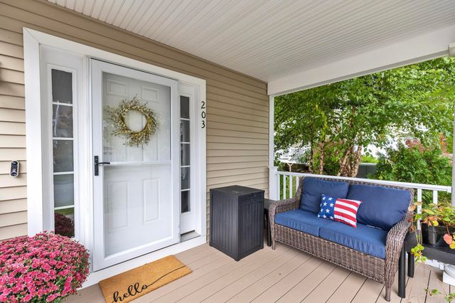 203 Woodview Way Unit 203, Manchester, NH 03102