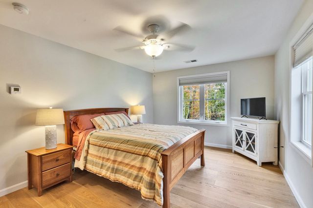 203 Woodview Way Unit 203, Manchester, NH 03102