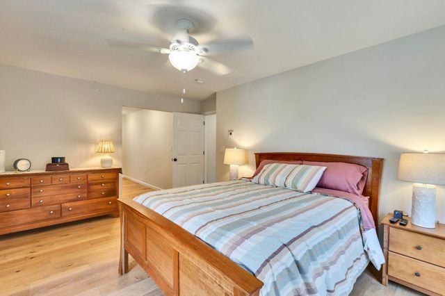 203 Woodview Way Unit 203, Manchester, NH 03102