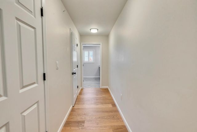 203 Woodview Way Unit 203, Manchester, NH 03102