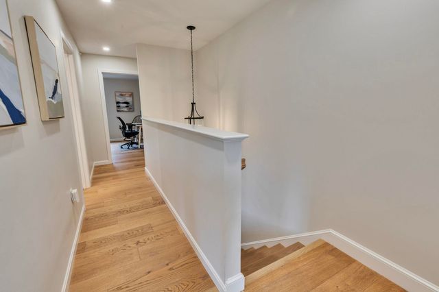 203 Woodview Way Unit 203, Manchester, NH 03102