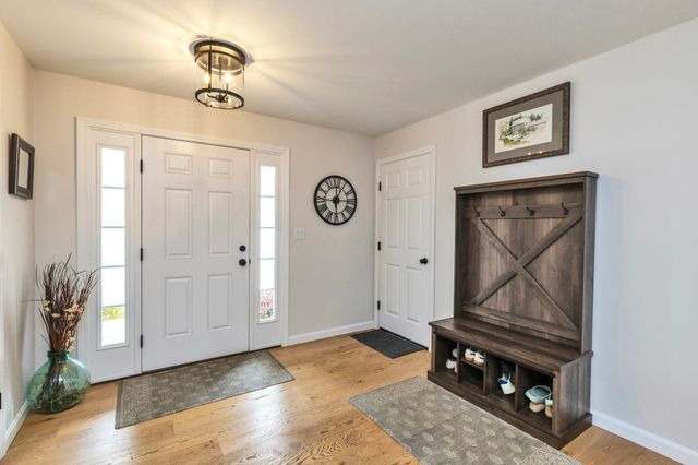 203 Woodview Way Unit 203, Manchester, NH 03102