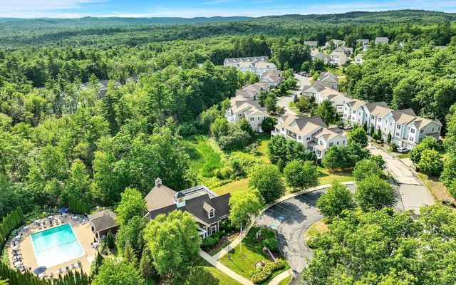 203 Woodview Way Unit 203, Manchester, NH 03102