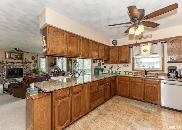 631 SUNCREST Drive, Sherrard, IL 61281