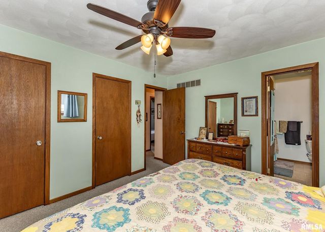 631 SUNCREST Drive, Sherrard, IL 61281