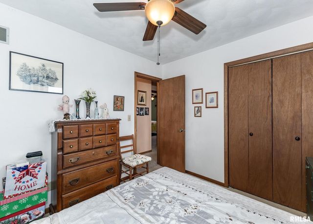 631 SUNCREST Drive, Sherrard, IL 61281