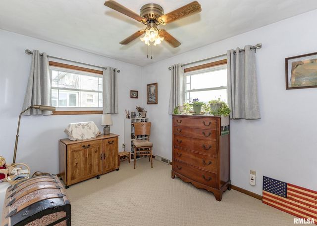 631 SUNCREST Drive, Sherrard, IL 61281