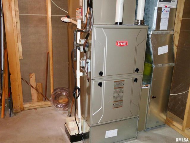 631 SUNCREST Drive, Sherrard, IL 61281