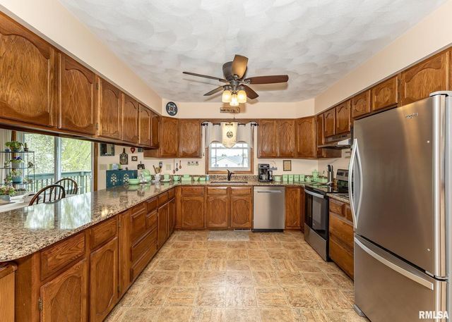 631 SUNCREST Drive, Sherrard, IL 61281