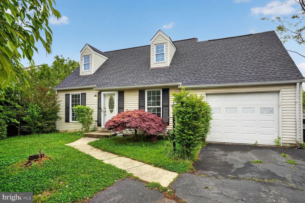 5815 RIVERSIDE DR, Woodbridge, VA 22193