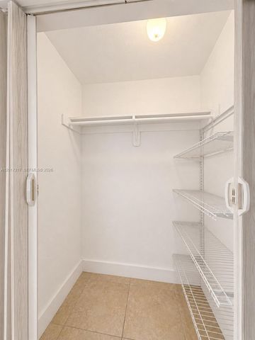 127 NW 47th Terrace N2, Miami, FL 33127