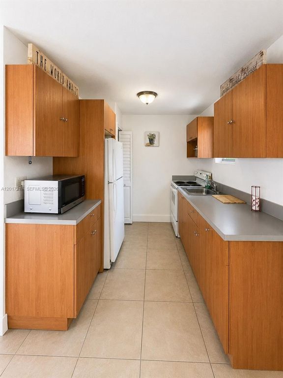 127 NW 47th Terrace N2, Miami, FL 33127