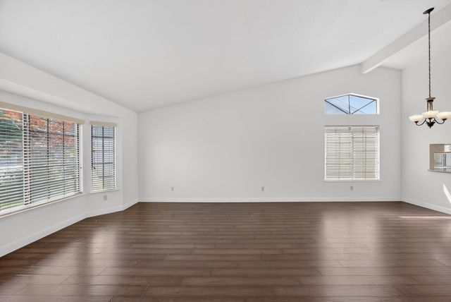 5119 Stoneglen Way, Elk Grove, CA 95758