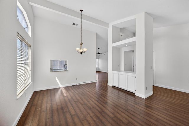 5119 Stoneglen Way, Elk Grove, CA 95758