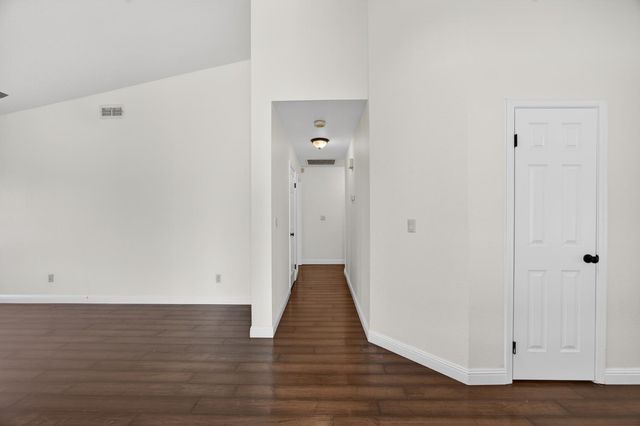5119 Stoneglen Way, Elk Grove, CA 95758