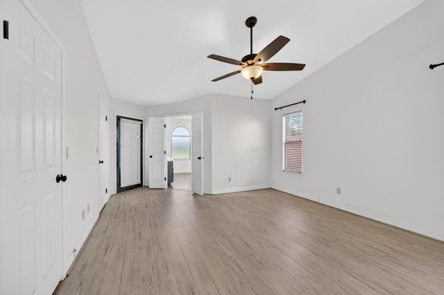 5119 Stoneglen Way, Elk Grove, CA 95758