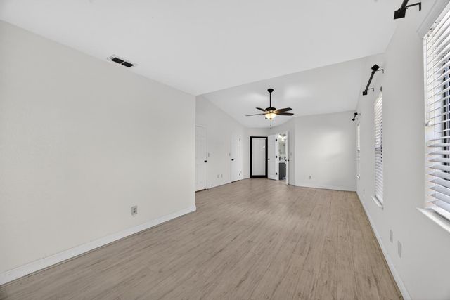 5119 Stoneglen Way, Elk Grove, CA 95758