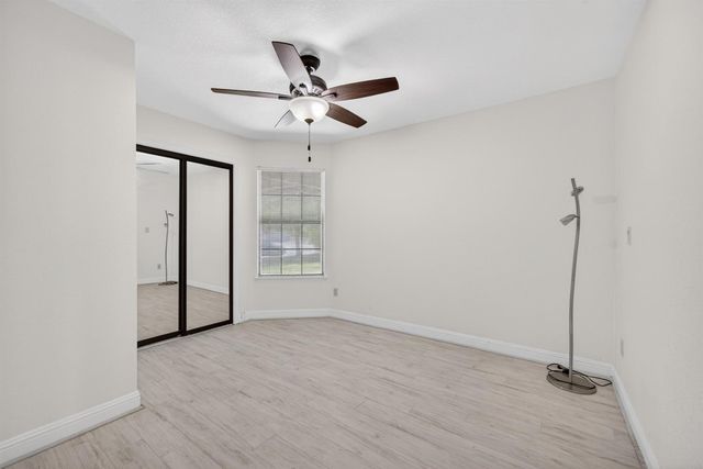 5119 Stoneglen Way, Elk Grove, CA 95758
