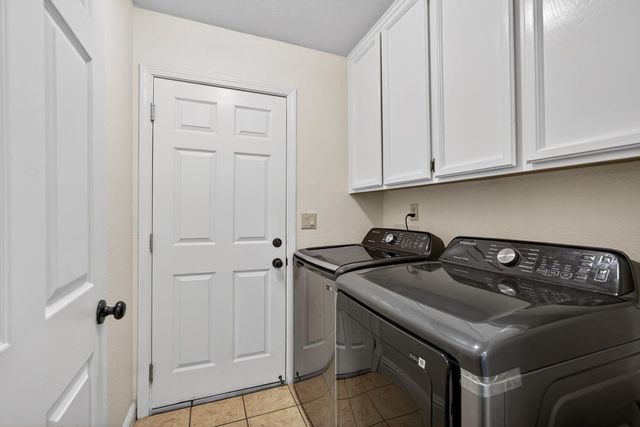 5119 Stoneglen Way, Elk Grove, CA 95758