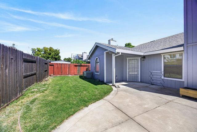 5119 Stoneglen Way, Elk Grove, CA 95758