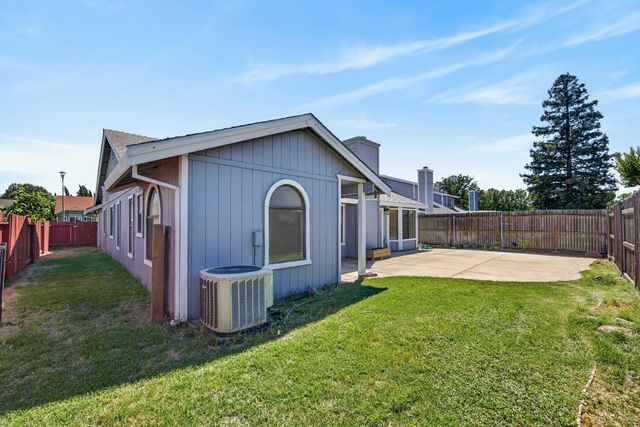 5119 Stoneglen Way, Elk Grove, CA 95758