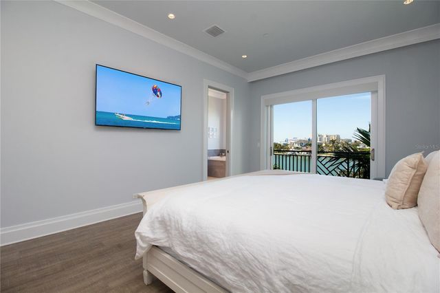 158 BRIGHTWATER DRIVE 1, Clearwater Beach, FL 33767