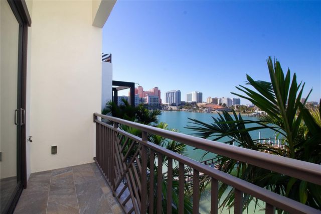 158 BRIGHTWATER DRIVE 1, Clearwater Beach, FL 33767