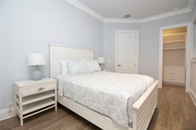 158 BRIGHTWATER DRIVE 1, Clearwater Beach, FL 33767