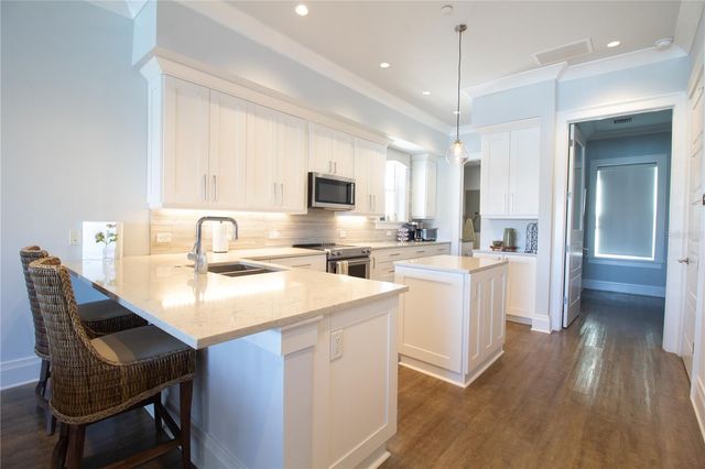 158 BRIGHTWATER DRIVE 1, Clearwater Beach, FL 33767