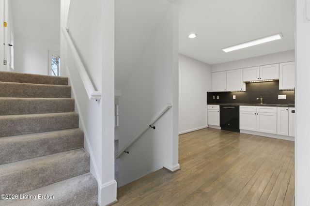 2005 Harrods Landing Dr 2005, Prospect, KY 40059