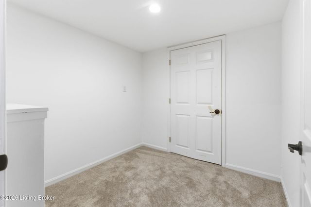 2005 Harrods Landing Dr 2005, Prospect, KY 40059