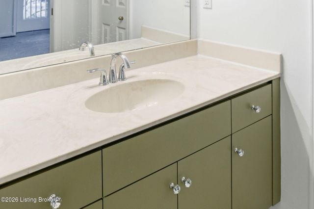 2005 Harrods Landing Dr 2005, Prospect, KY 40059