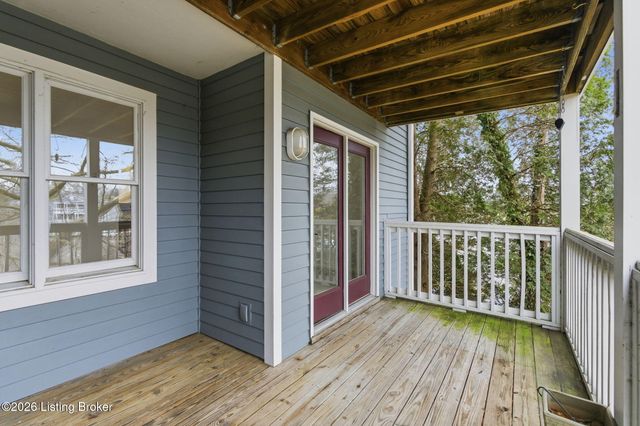 2005 Harrods Landing Dr 2005, Prospect, KY 40059