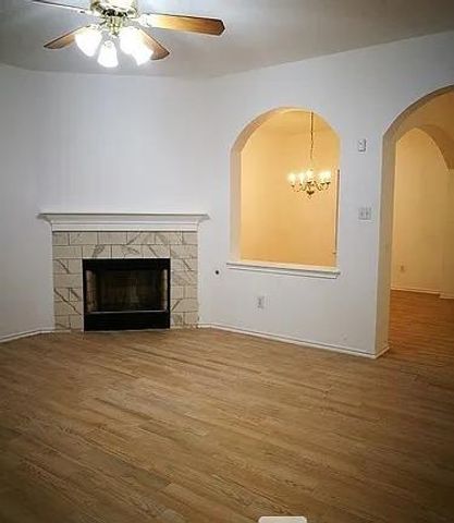 713 Camino Alto DR, Leander, TX 78641