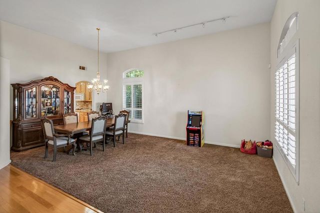 1752 Sierra Brook Court, Manteca, CA 95337